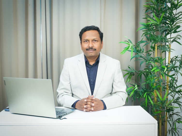 Dr. Amar Shinde